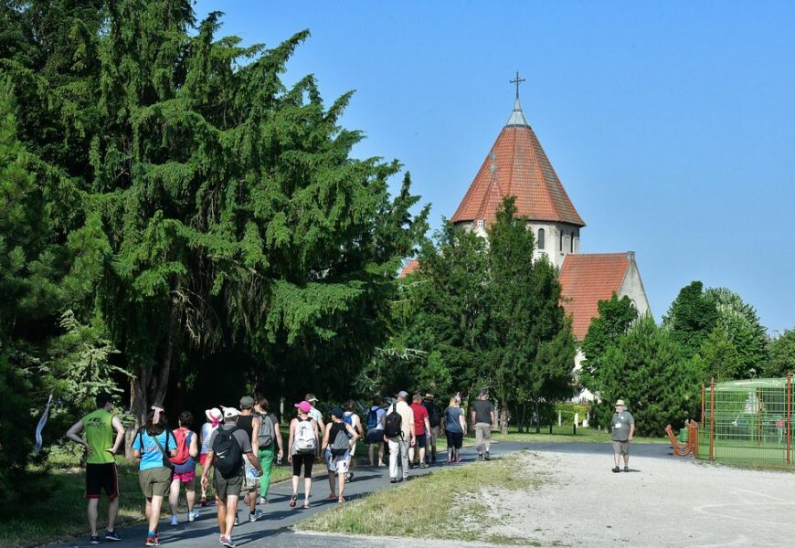 Dormans ville départ de la 7e Marche des Réconciliations le dimanche 30 juin