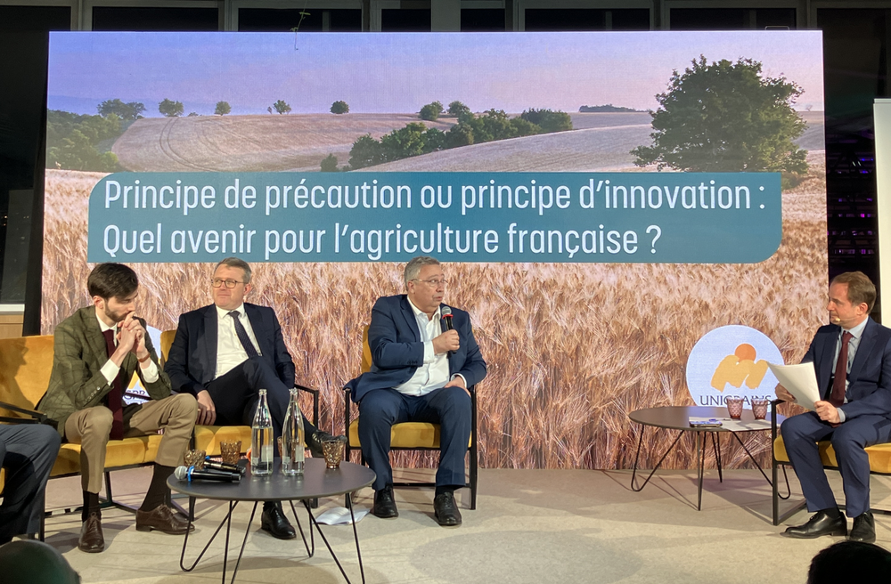 Reims La Marne Viticole « Principe de précaution ou principe d’innovation : Quel avenir pour l’agriculture française ? ». Tel était le thème du débat qu’ont organisé l’Association générale des producteurs de blé et Unigrains fin février sur le Salon de l’Agriculture. Quand le poids de normes juridiques entrave le développement de la production…