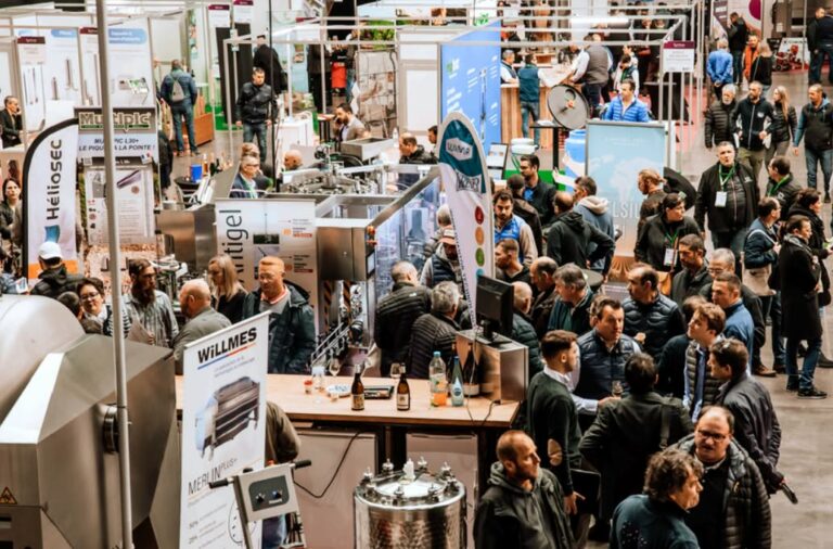 Reims La Marne Viticole  4e édition du salon VinEquip à Mâcon dédié à la filière vitivinicoleDu 1er au 3 avril, avec 300 exposants et 7 000 m² d’expositions, VinEquip est le salon de Bourgogne de référence pour les équipements et les services dédiés aux professionnels de la filière vitivinicole, qu’ils soient viticulteurs, vignerons, coopératives, domaines.
