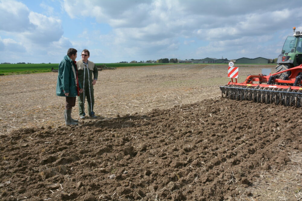 Reims La Marne Viticole Prêt de main-d'œuvre : quelle entreprise est responsable ? Tout employeur est tenu envers l’ensemble de ses salariés d’une obligation de santé et de sécurité (articles L. 4121-1 et suivants du Code du travail). Il s’agit ici d’une obligation de moyens : toute action de prévention, d’information et d’adaptation doit être mise en place pour améliorer la situation des salariés.